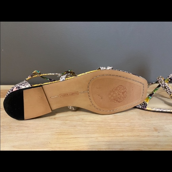 🔻SALE🔻VINCE CAMUTO🔹NEW IN BOX - Picture 6 of 9